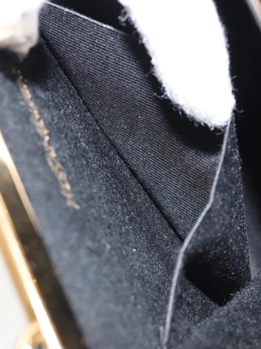 SAINT LAURENT Hand Bag Enamel Black Gold Auth - Picture 13 of 15